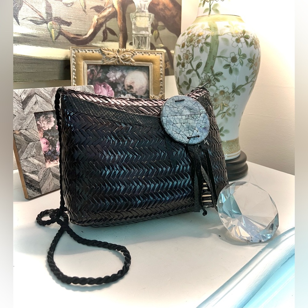 Vintage Espresso Black Woven Bag W/ circular cracked pearlescent disc appliqué